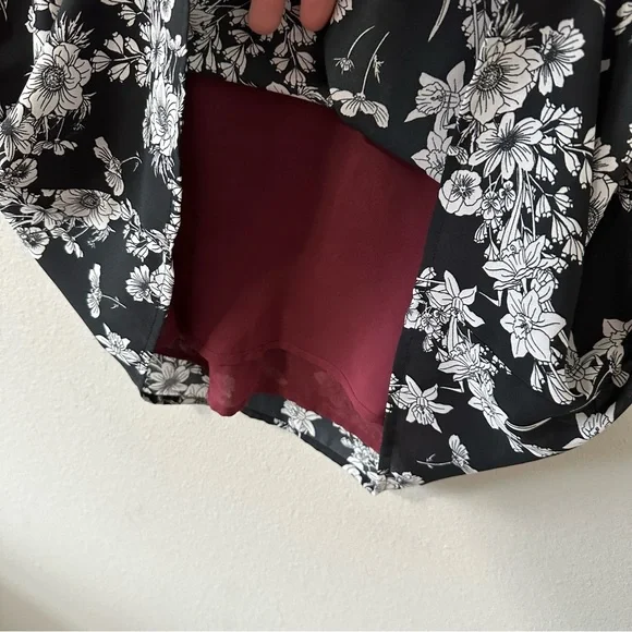41 Hawthorn Black & White Floral Tank Top Size Medium EUC Stitch Fix - Picture 8 of 14